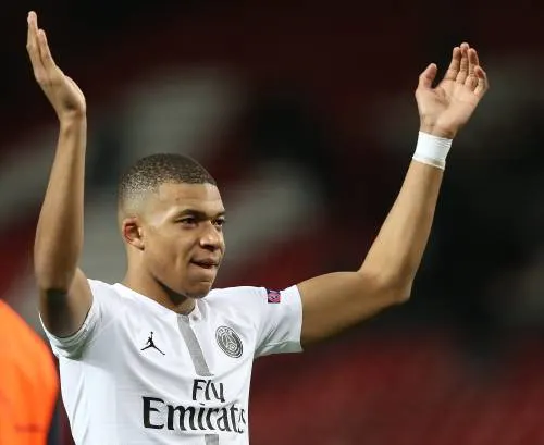 Mbappé kan het ook alleen