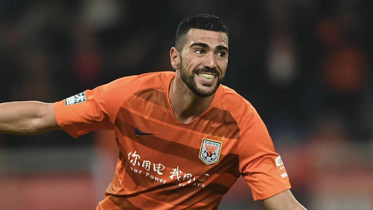 Pellè vertrekt uit China en is transfervrij