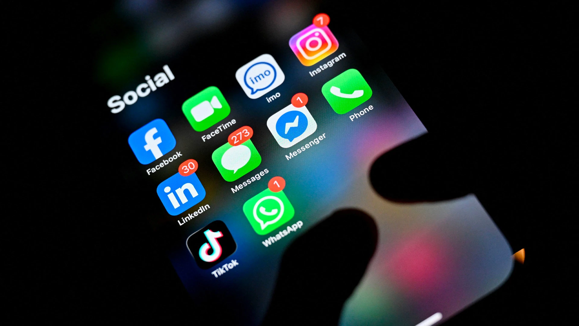 Verenigd Koninkrijk verbiedt sociale media voor jongeren onder de 16
