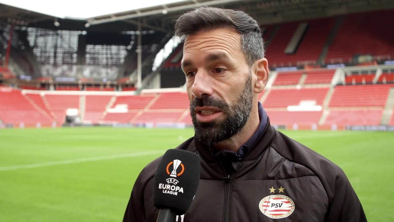 Van Nistelrooij strijdvaardig in aanloop naar return tegen Sevilla: 'Dan kunnen we stunten'