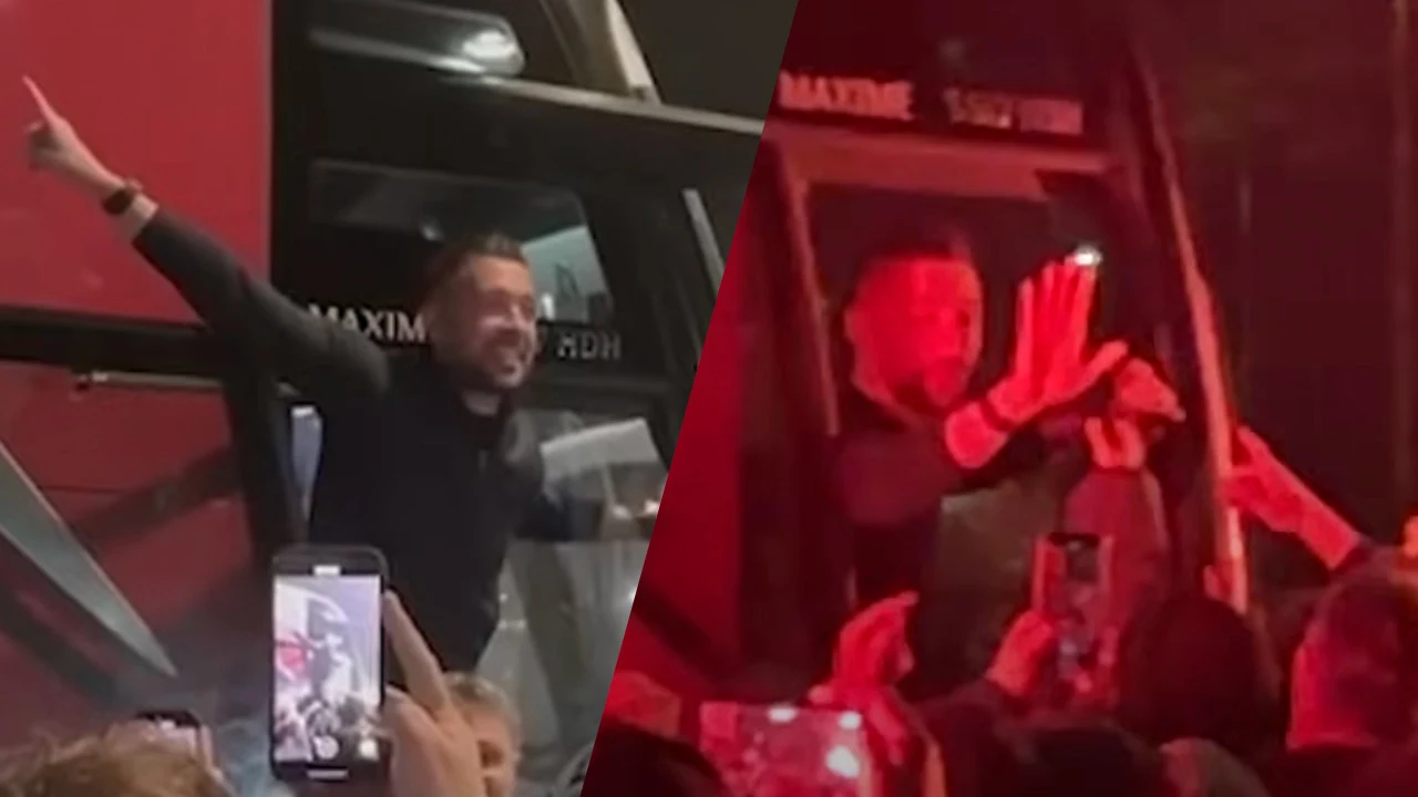 Video: Farioli spreekt Ajax-supporters na Klassieker-winst toe vanuit spelersbus 