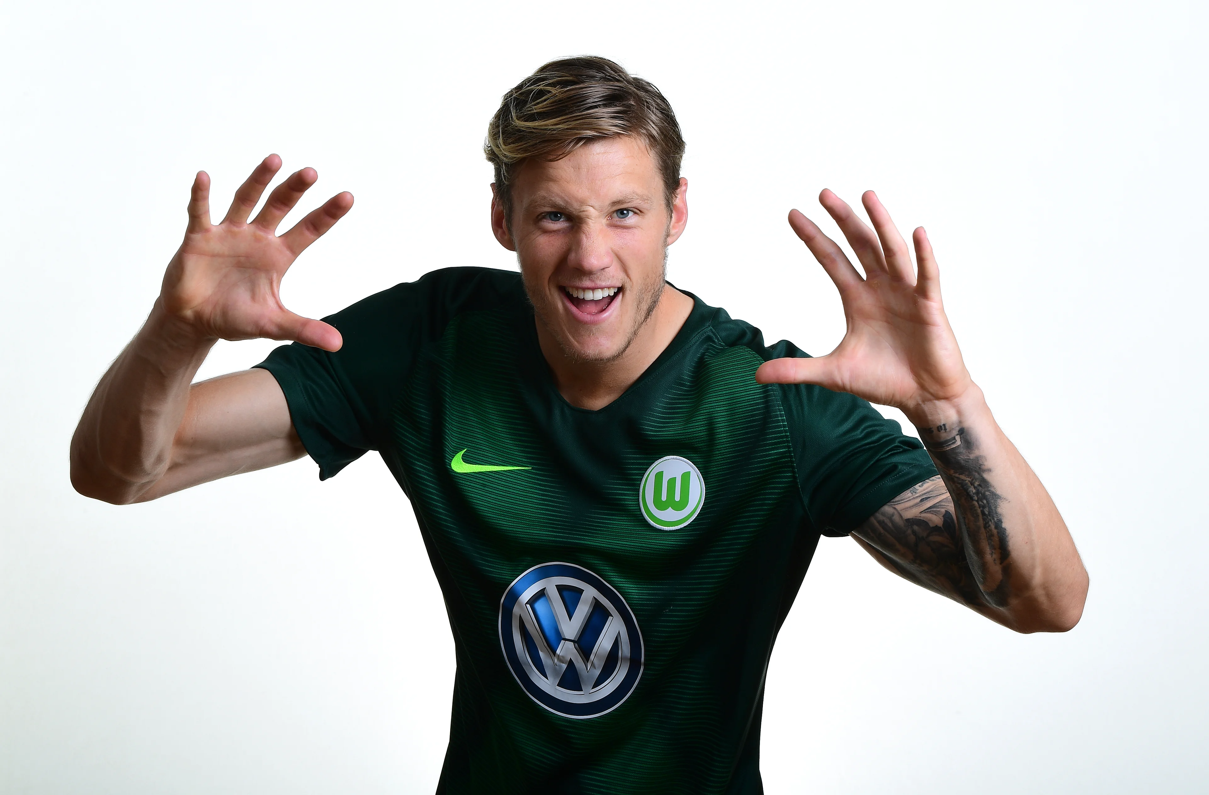 Wolfsburg beloont Weghorst met verbeterd contract