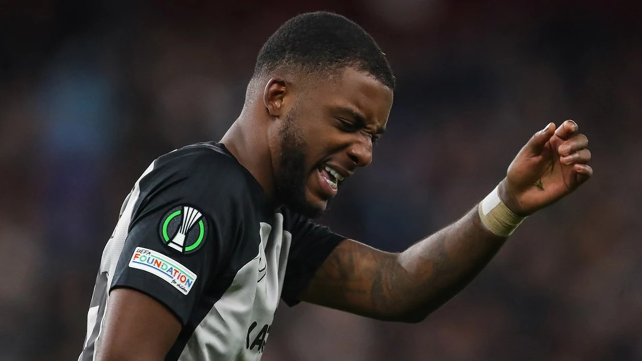 AZ op rand van uitschakeling in Conference League na nederlaag tegen Aston Villa