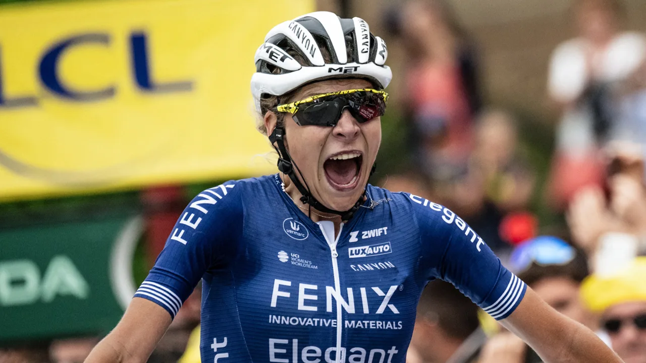 Kastelijn zegeviert na solo in langste etappe Tour de France