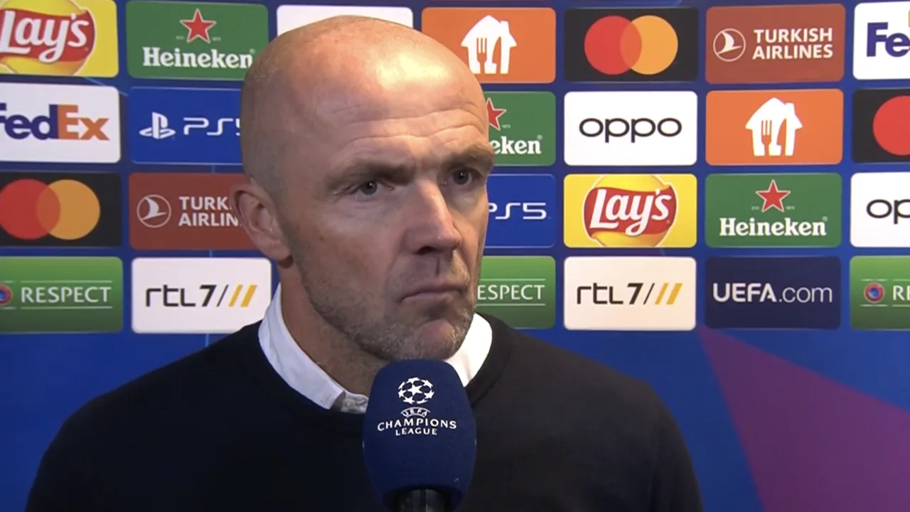 Schreuder reageert op ‘Schreuder, rot op’-spreekkoren van thuispubliek