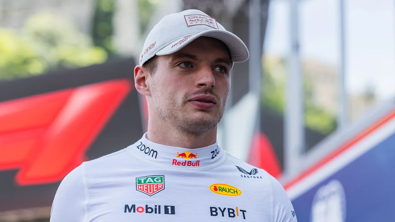 Red Bull reageert op mogelijke carrièreswitch Verstappen: ‘Om alle geruchten maar te beëindigen…’