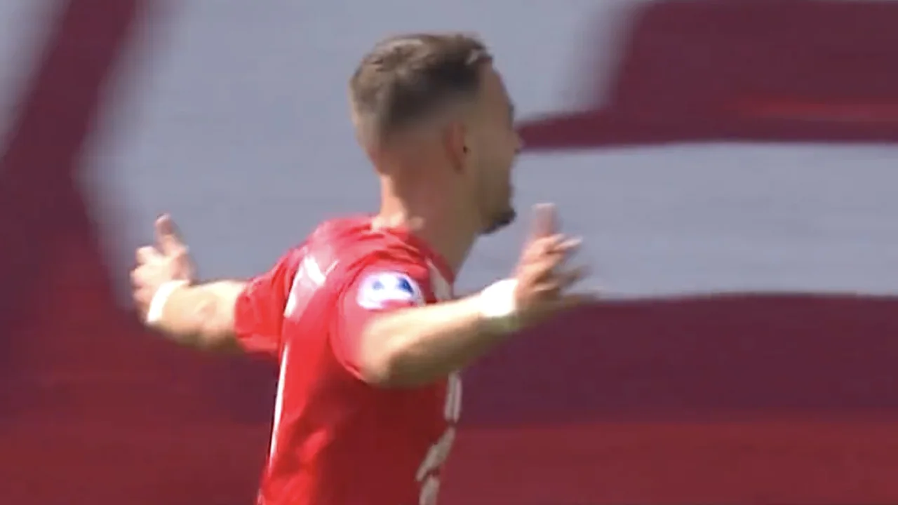 Videogoal: Pleguezuelo kopt FC Twente op voorsprong tegen Ajax