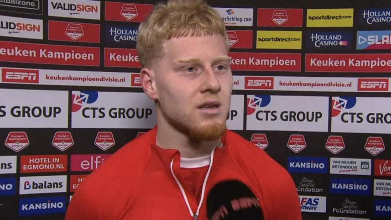 Video: Verbazing over accent van AZ-speler Meerdink uit de Achterhoek: 'Net Noa Lang'