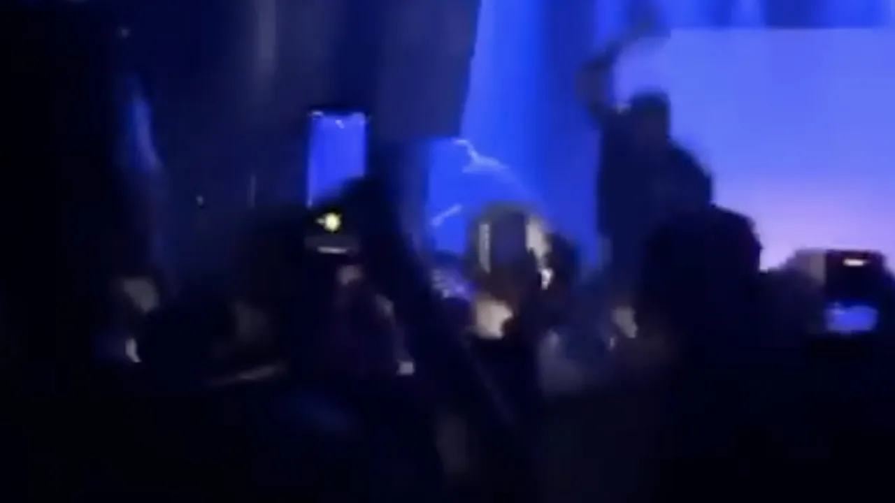 'Optreden Rotterdamse rapper in de Melkweg verstoord door Ajax-supporters'