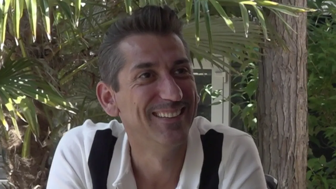 Danny Vera treedt op in Ziggo Dome voor 30 man: 'Wel gewend van vroeger!'