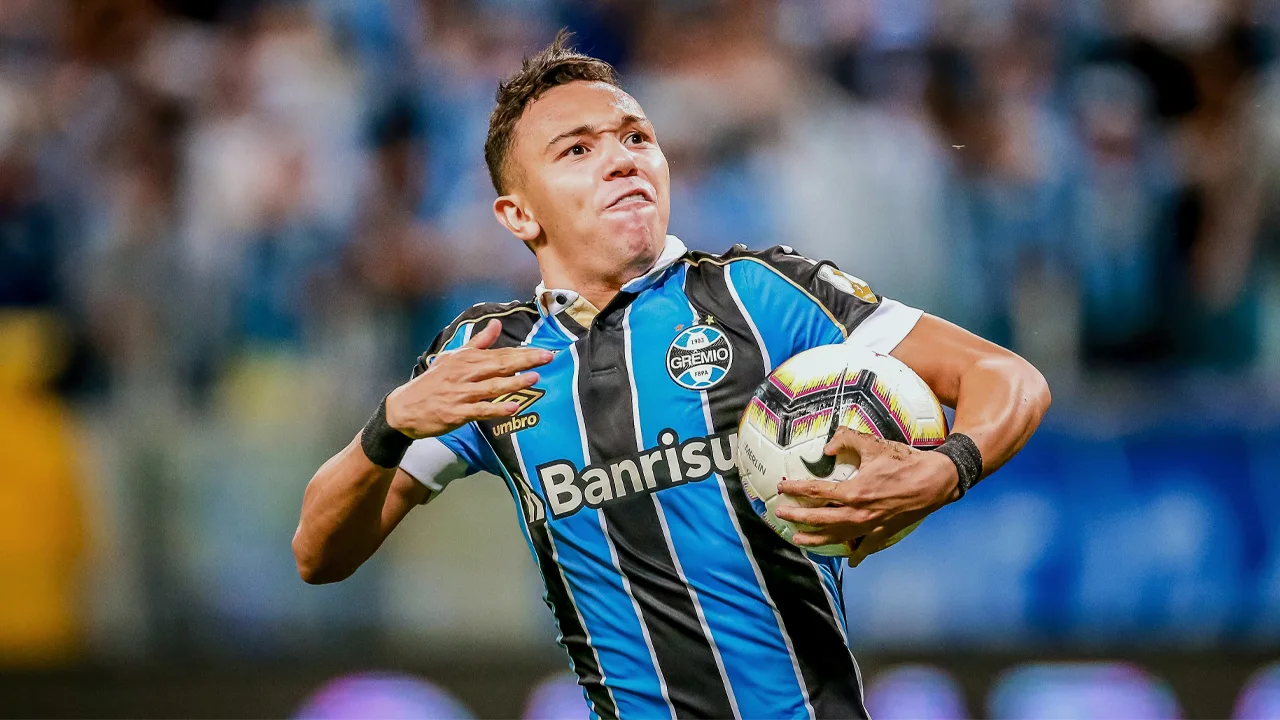 'Ajax en PSV strijden om handtekening Braziliaanse buitenspeler'