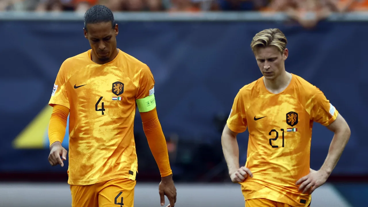 'Virgil van Dijk en Frenkie de Jong zijn geen leiders bij Oranje!'