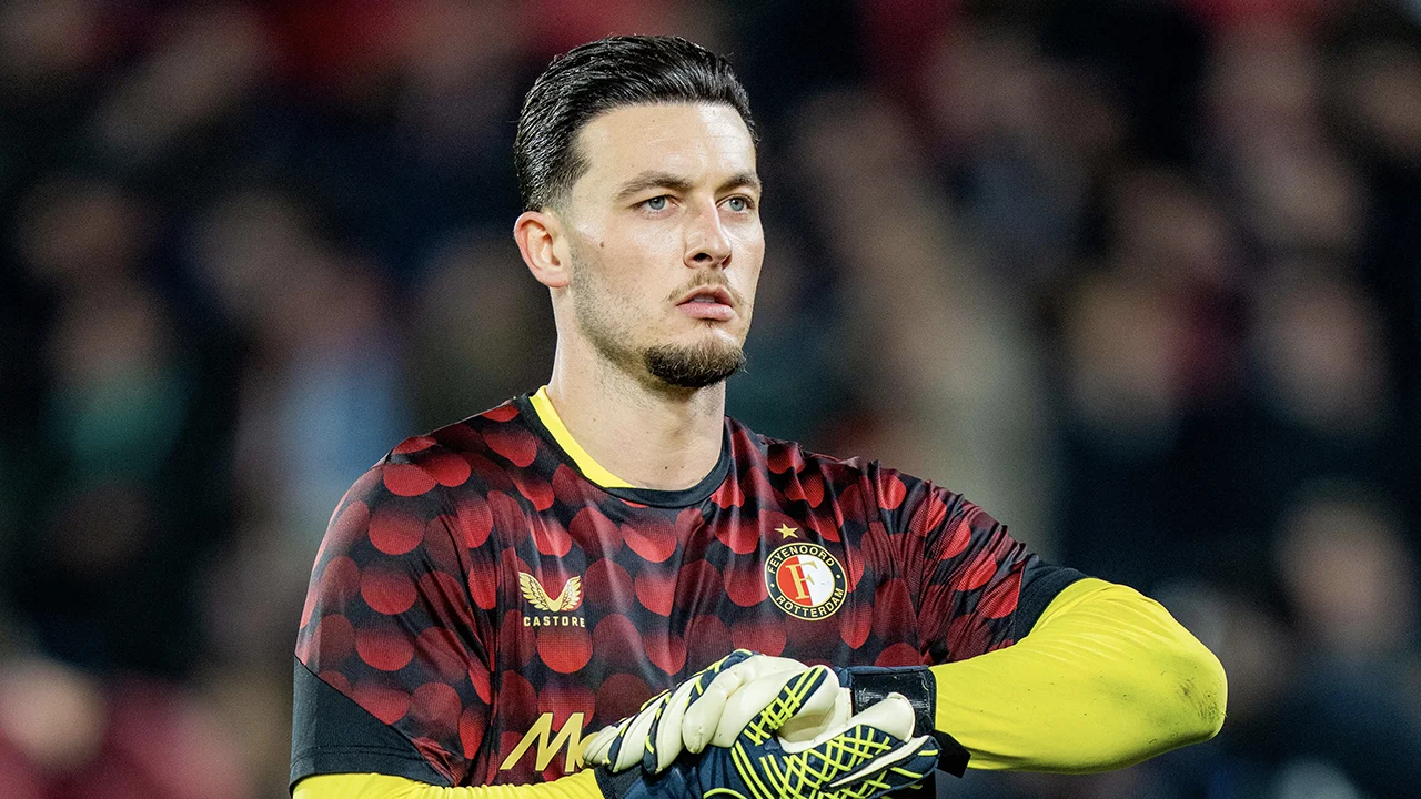 'Justin Bijlow vertrekt onverwachts bij Feyenoord voor bescheiden transfersom'