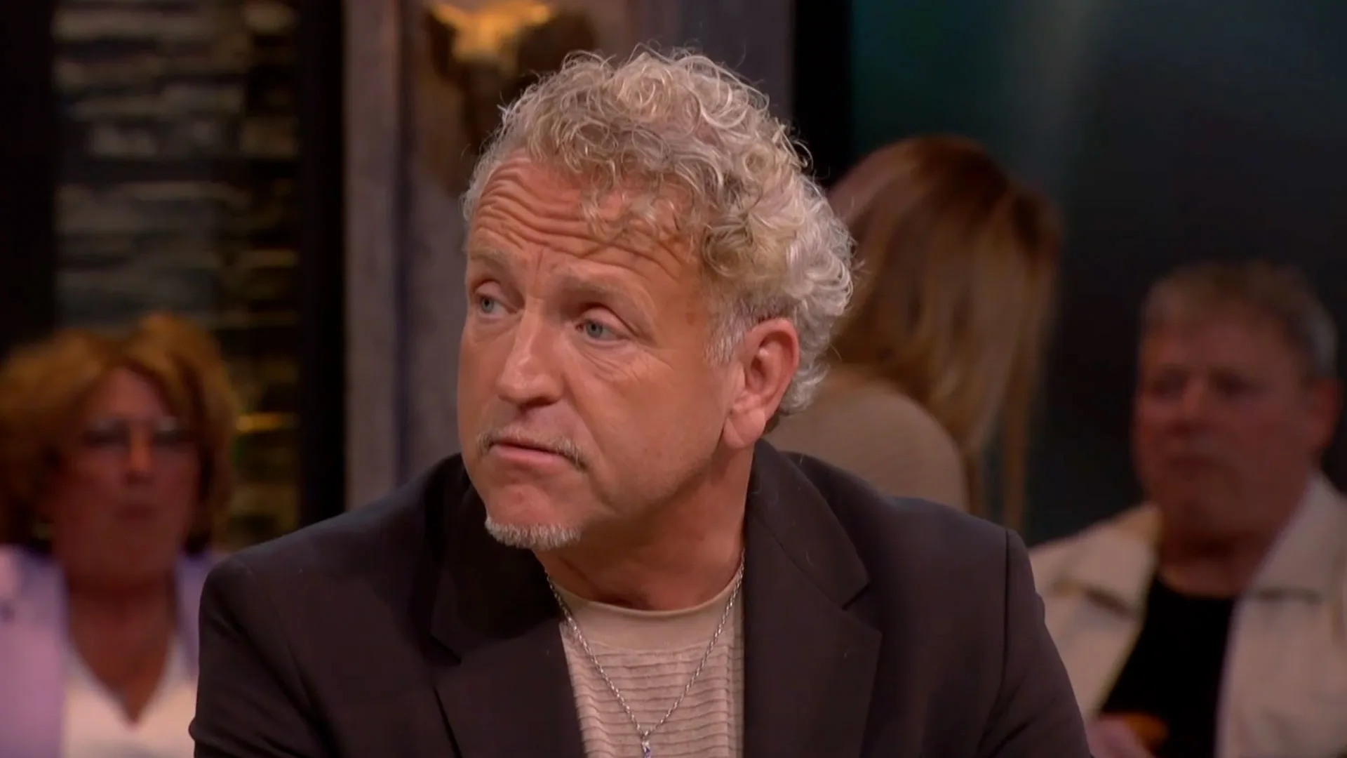 Gordon wordt niet meer geloofd op Grindr: 'Ik word elke keer geblokt'