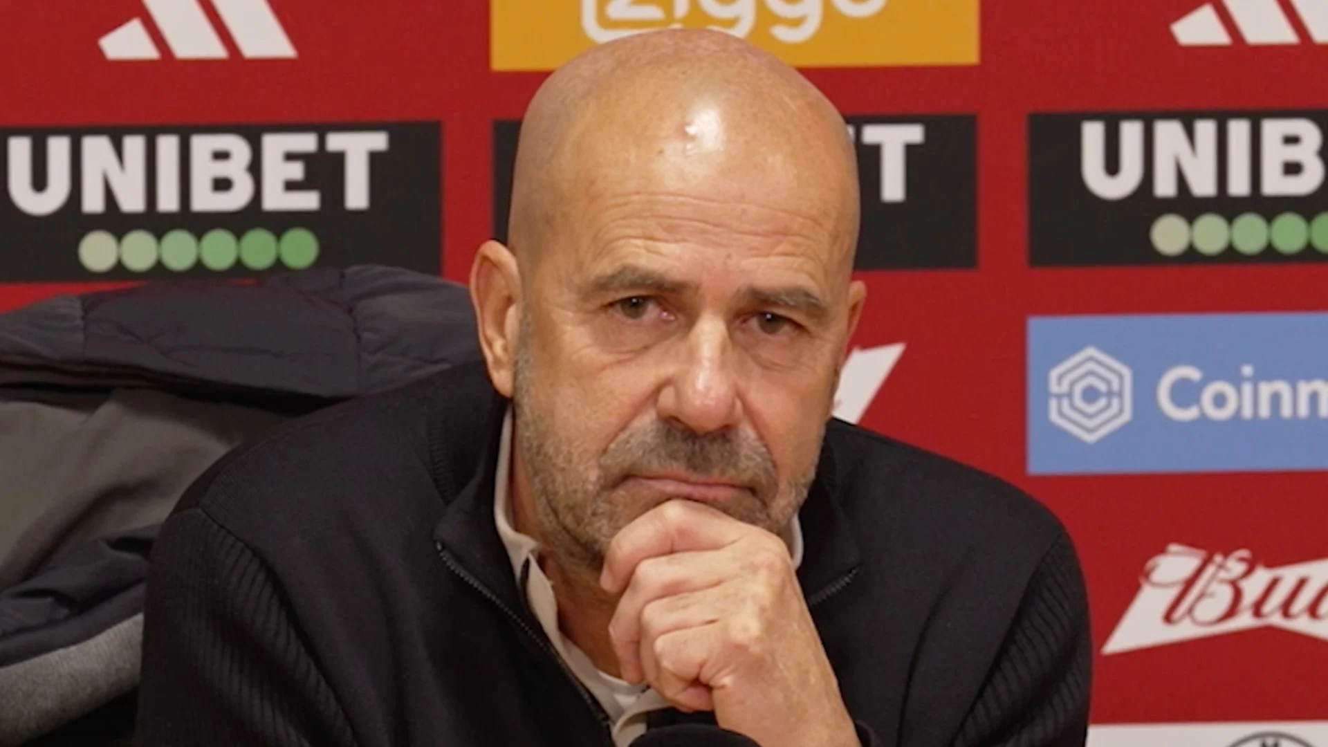 Peter Bosz over kritiek op ploeg: 'Dat is geen discussie; dat is een punt'