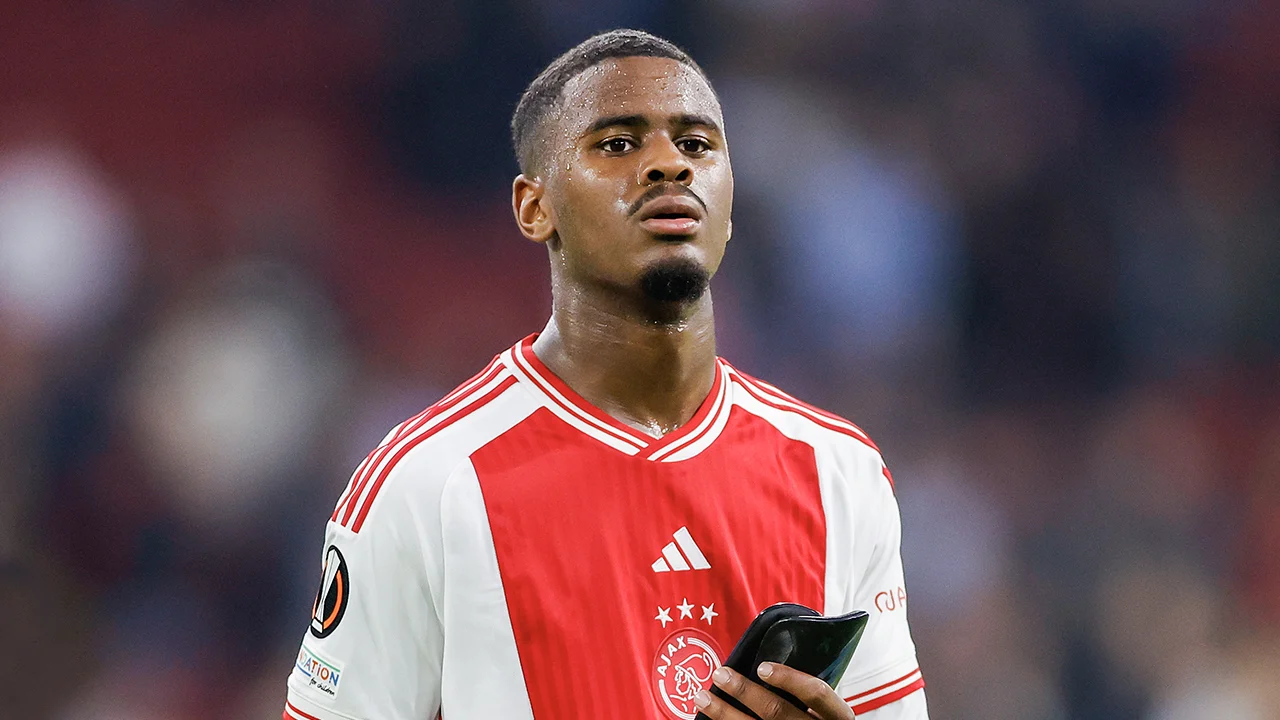 'Jorrel Hato wil zich bij topverdieners Ajax voegen'