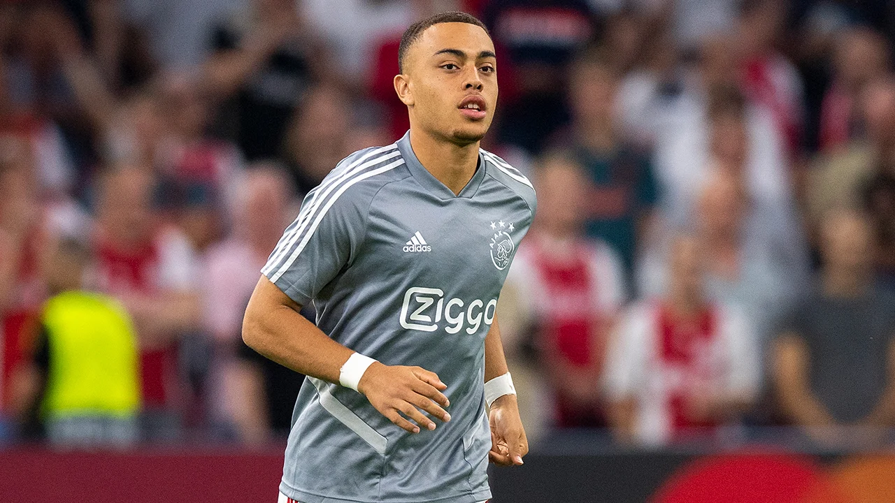 Dest: 'Ik heb nog nooit iets van de KNVB gehoord'