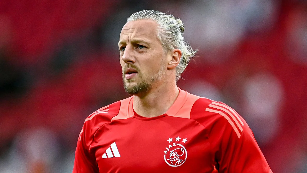 'Alex Kroes checkte keuze van Farioli voor Pasveer bij andere Ajax-stafleden'