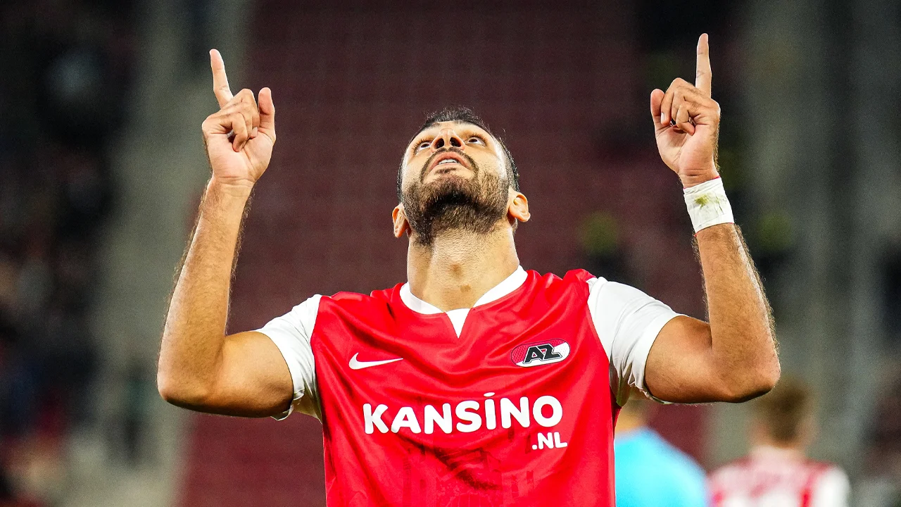 AZ recht rug in Conference League en verslaat Legia Warschau