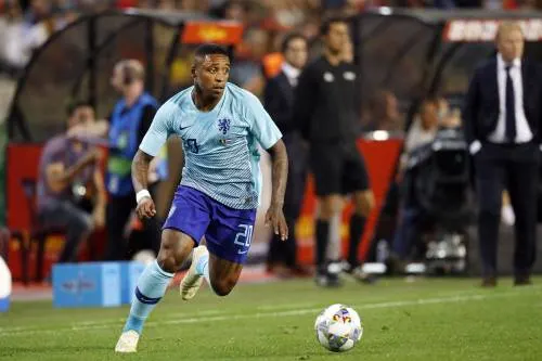 Van Bommel hoopt tegen Groningen op Bergwijn