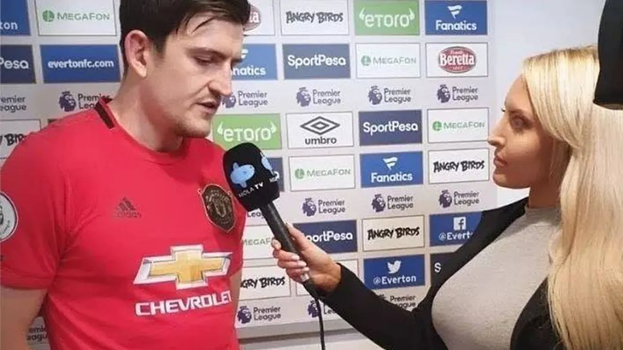 HOT! De heerlijke presentatrice van de BBC in de spotlight