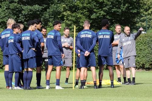 Speler en medewerker van ADO hebben coronavirus