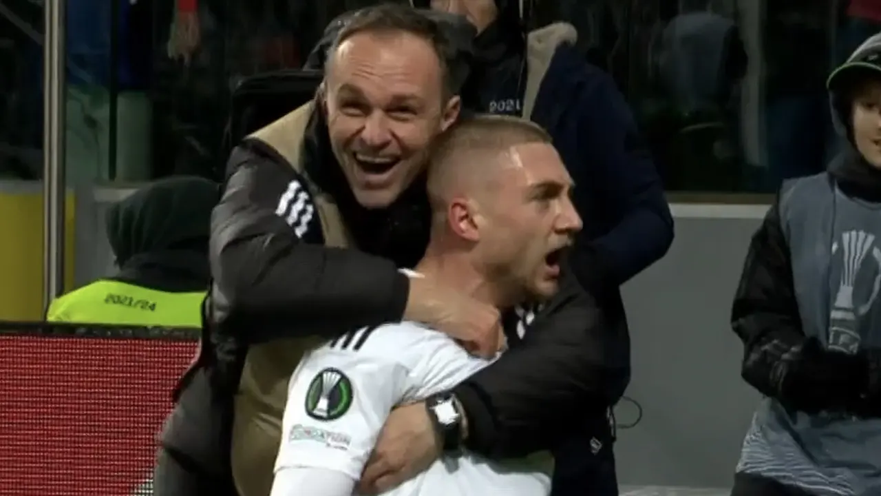 VIDEOGOAL: Legia Warschau - AZ 2-0 (Kramer)