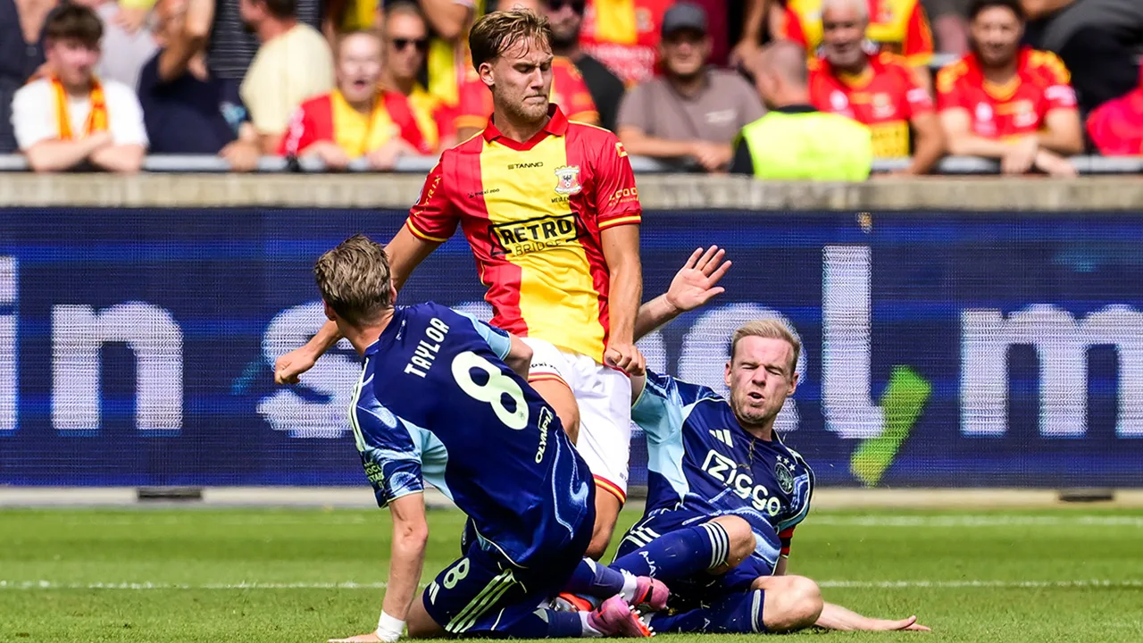 Videogoals: Ajax en Go Ahead Eagles na enerverende eerste helft weer naast elkaar
