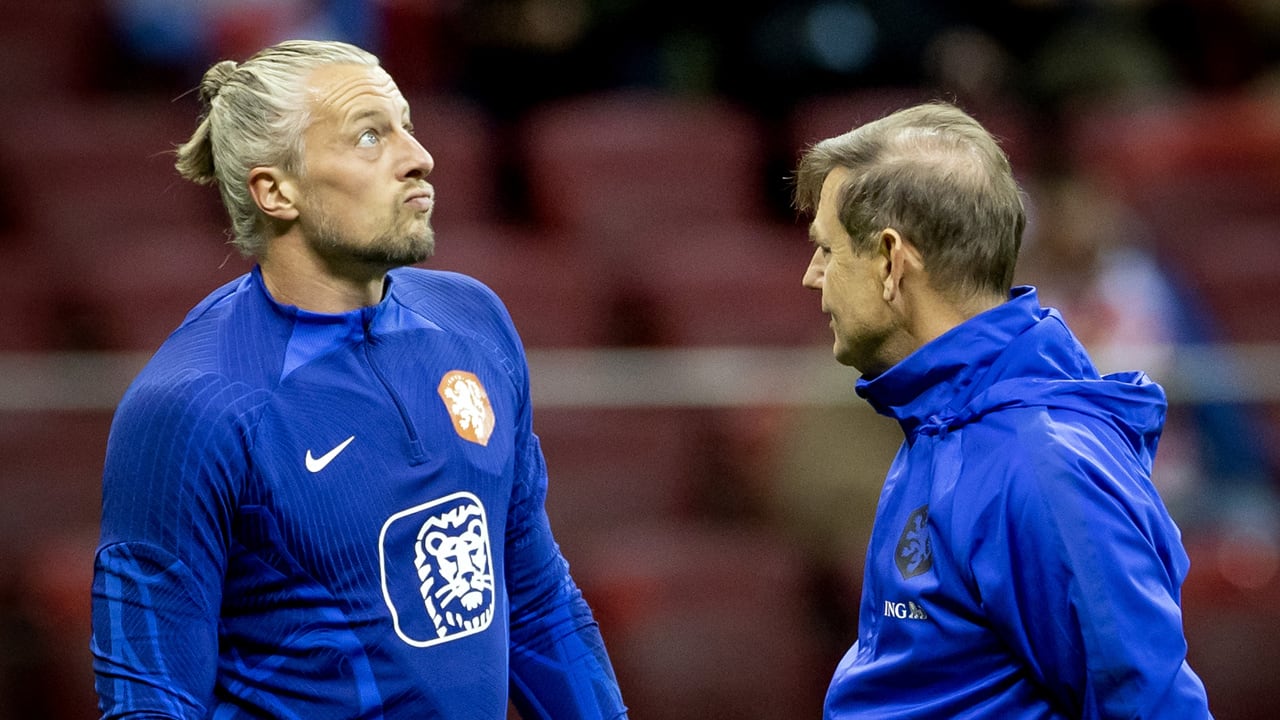 'Als vierde keeper zou ik altijd een jonge jongen van Jong Oranje meenemen'