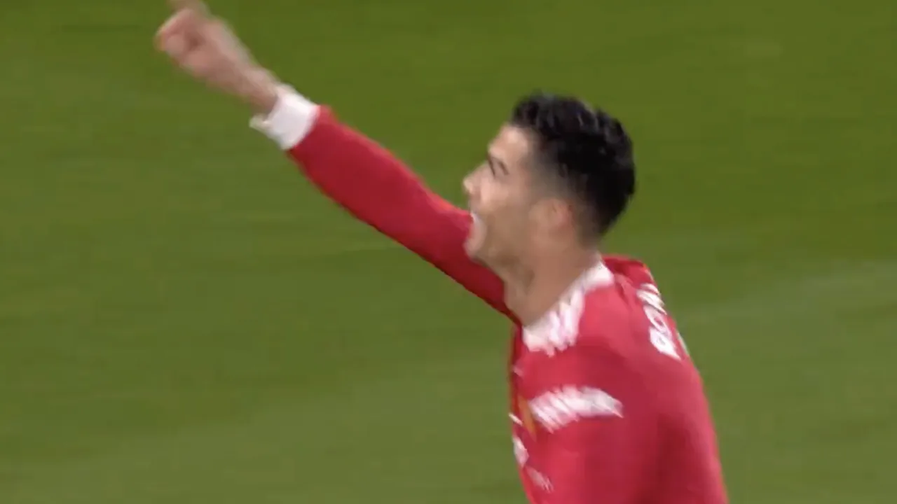 VIDEOGOAL: Ronaldo maakt tegen Arsenal 800e doelpunt van carrière