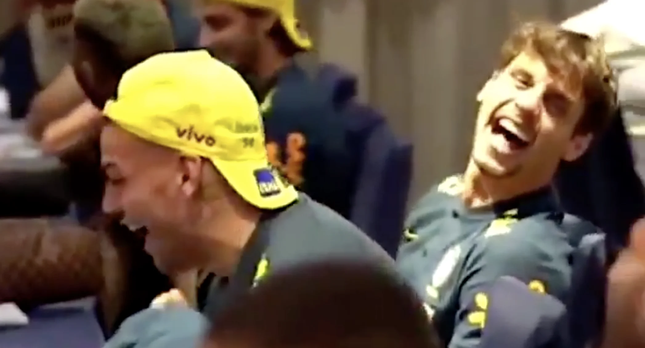 GOUD! Debutant deelt hilarische blunder met Braziliaanse selectie