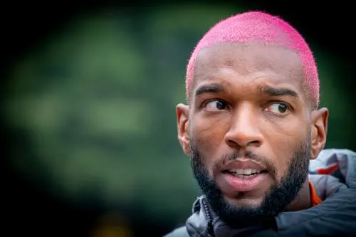 Babel niet bang voor reserverol: 'Ik ben door Ajax als versterking gehaald'