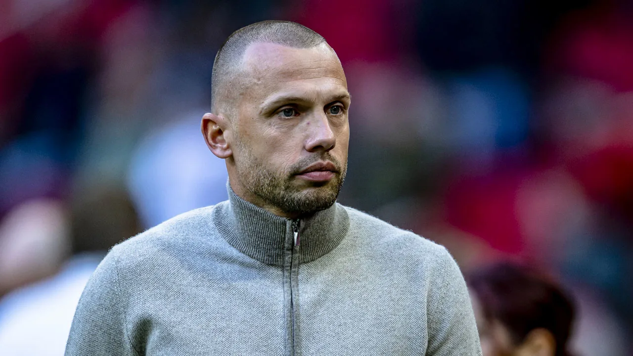 Ajax ontslaat hoofdtrainer John Heitinga