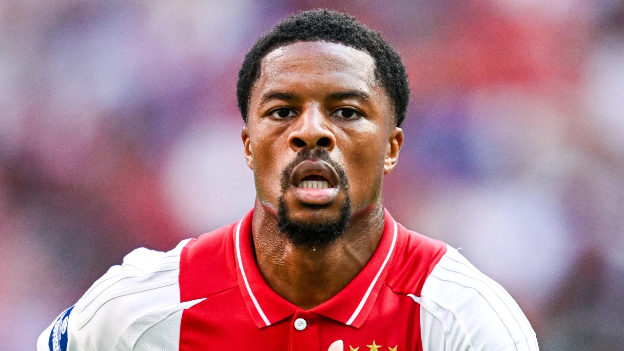'Chuba Akpom kan alsnog vertrekken bij Ajax'