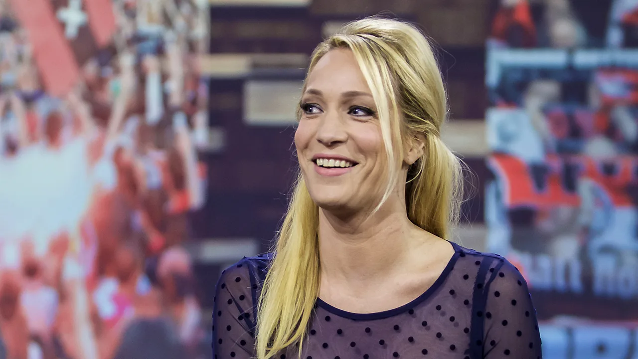 Hélène over beginperiode met VI-mannen: 'Die dachten weer zo'n hockey-trutje'