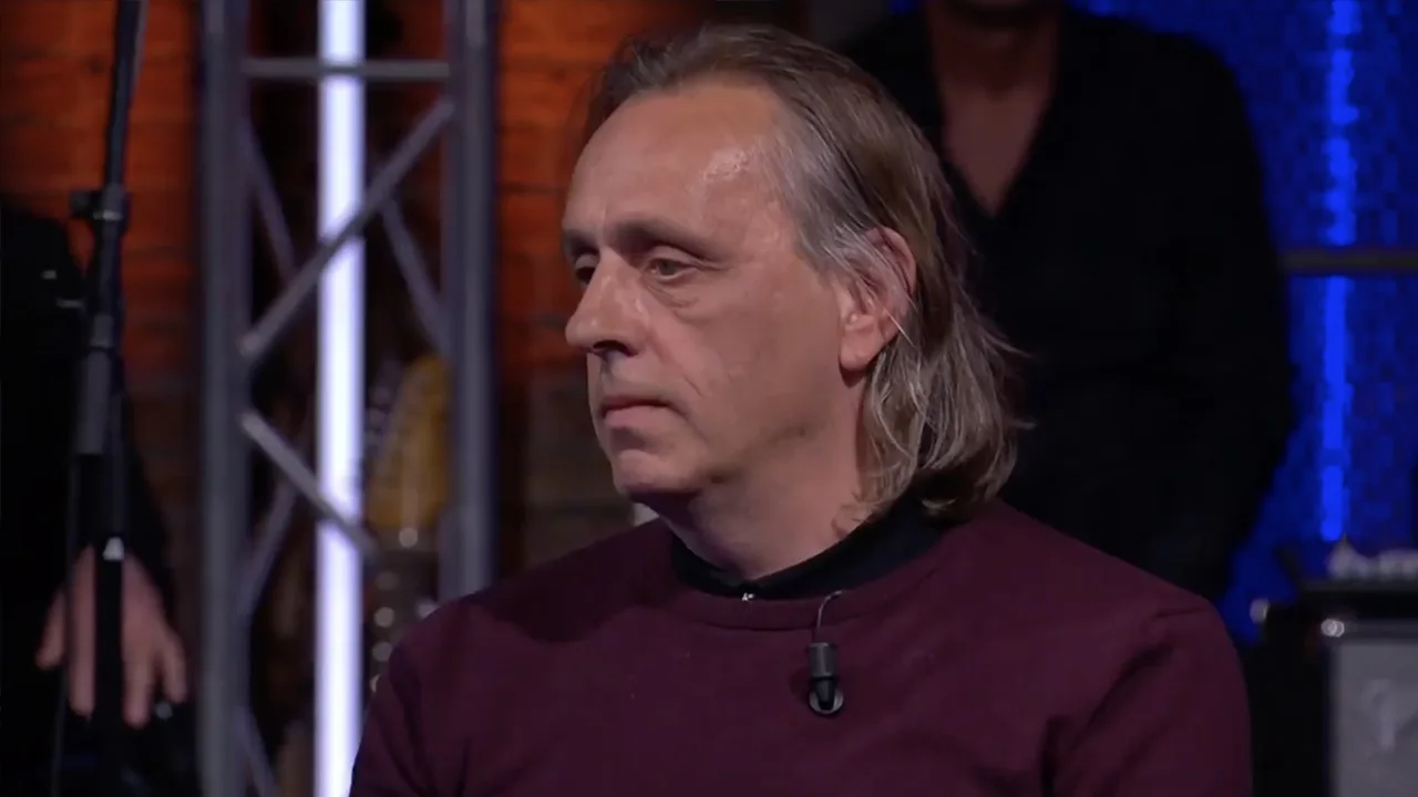 CLASSIC: Marcel van Roosmalen doet gortdroog verslag van KNVB-event 