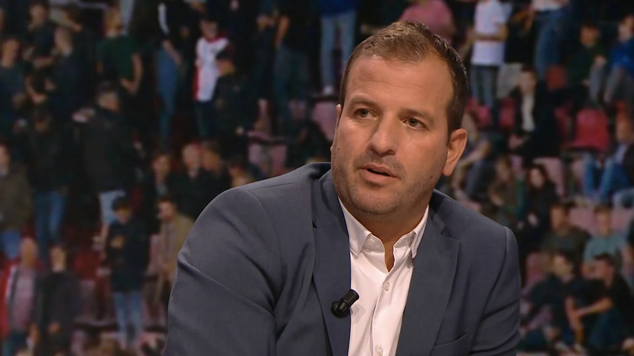 Van der Vaart: ‘Voetballen kan hij niet, maar hij moet mee naar het WK’