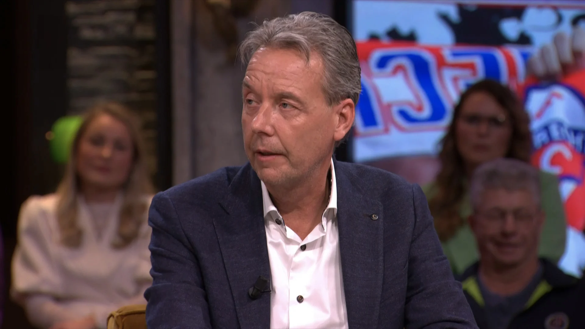 Valentijn Driessen begrijpt besluit van KNVB: 'Deze vrouwen zijn volledig op hem uitgekeken'