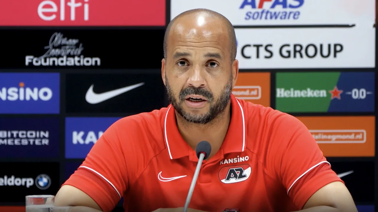 Pascal Jansen verbaast zich over vroegtijdig vertrek Schotse fans: 'Ik heb ze hoog zitten'
