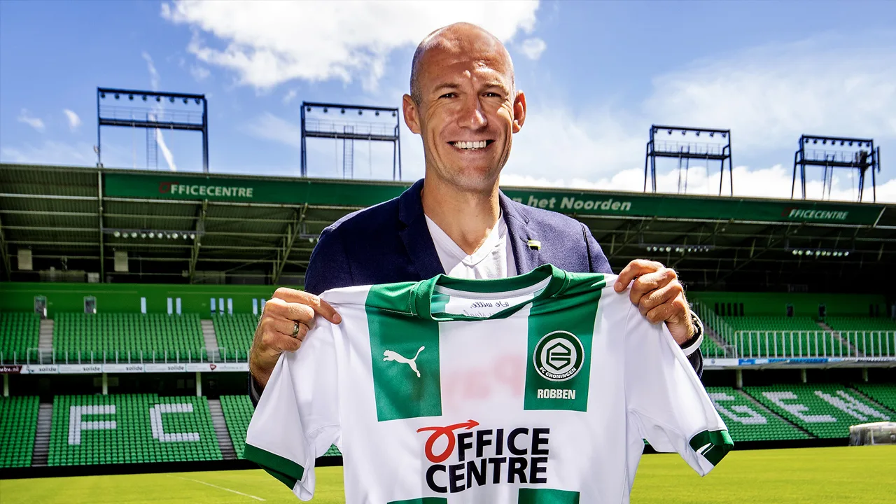 FC Groningen biedt gesigneerde shirts Robben aan