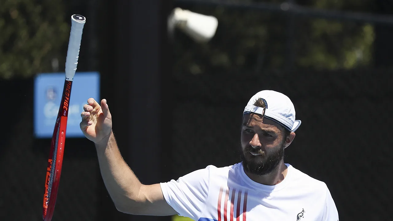  Tennisser krijgt veertien maanden dopingschorsing na drinken uit verkeerde bidon