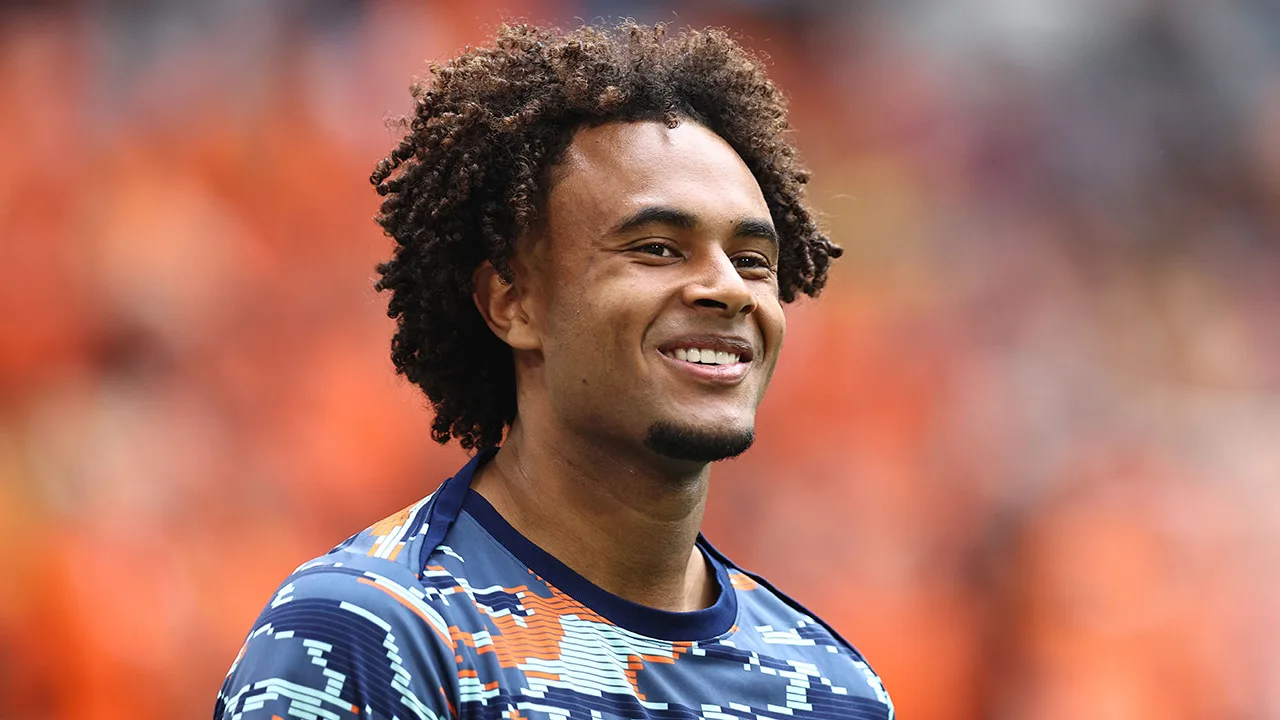 'Joshua Zirkzee tekent voor vijf jaar bij Manchester United'