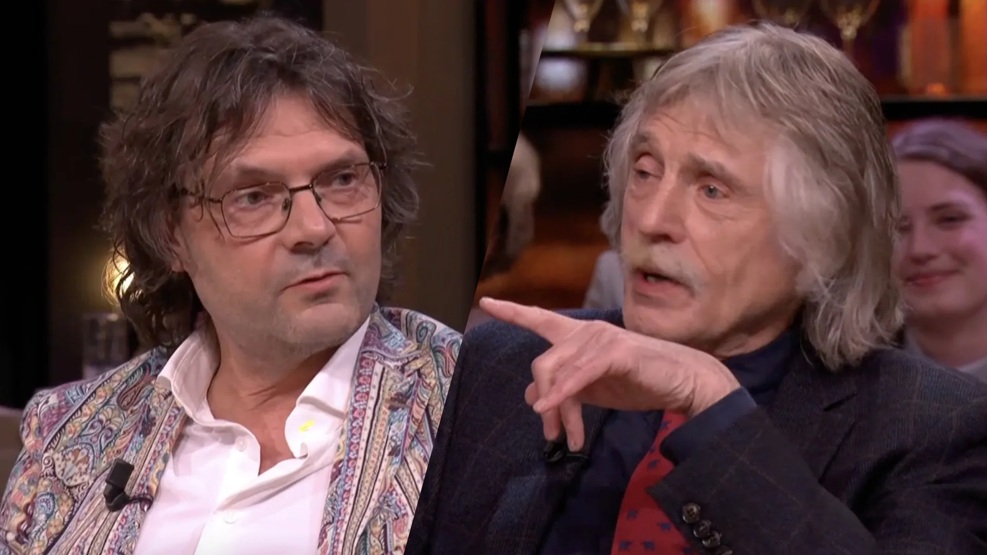 Johan waarschuwt Job Knoester: 'Anders zal ik dat rare jasje eens over je kop trekken!'