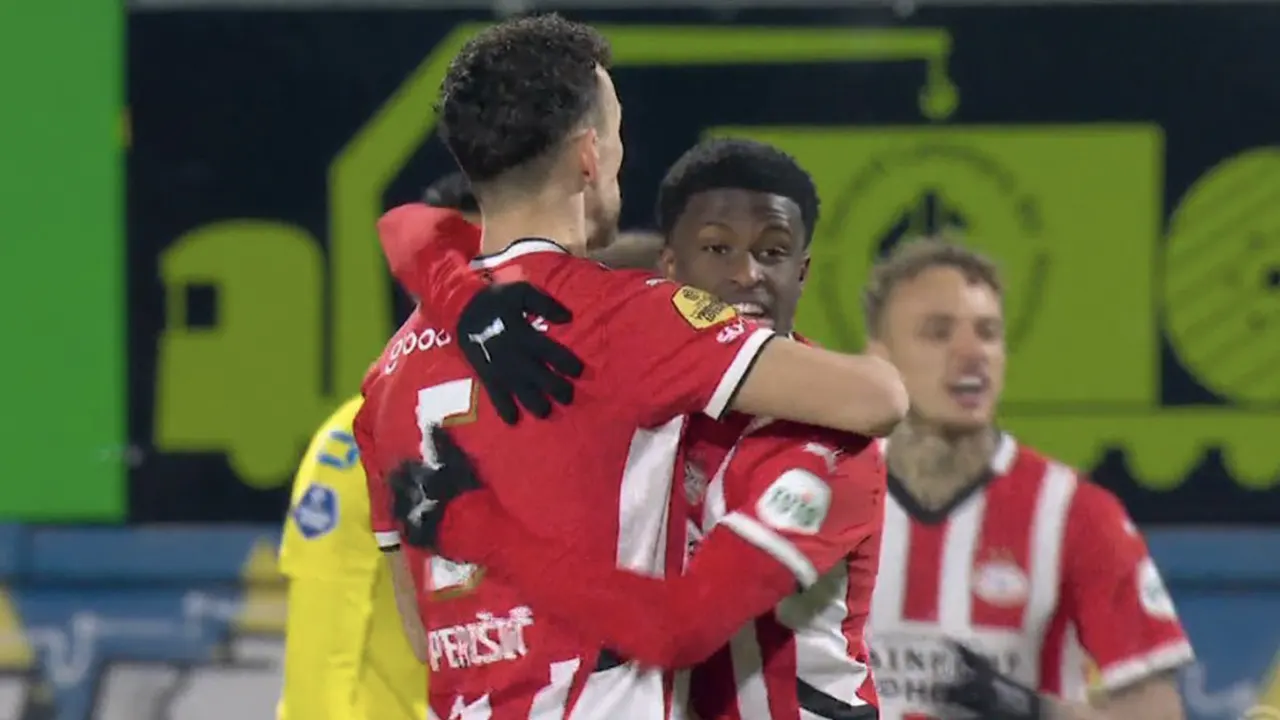 Videogoal: PSV razendsnel op voorsprong bij RKC dankzij Ivan Perisic