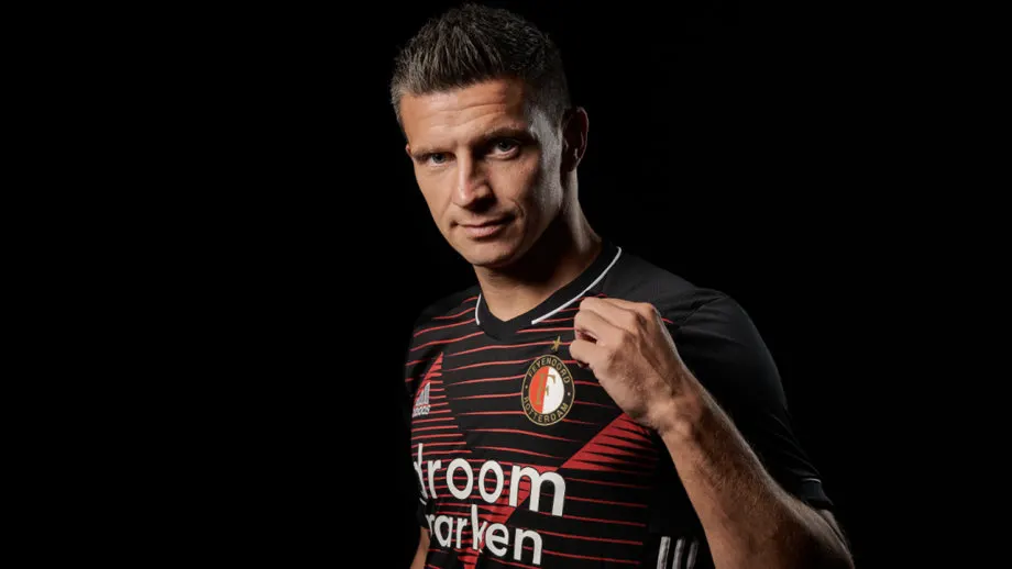 Feyenoord begint opnieuw met Linssen in de spits