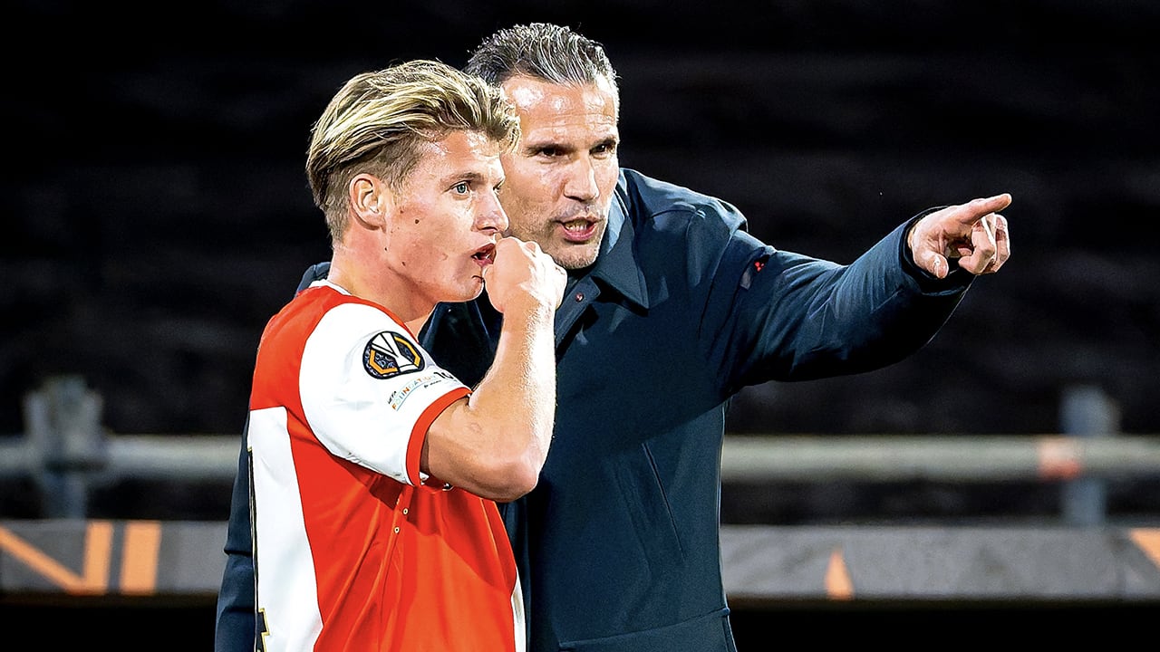 Robin van Persie heeft geen spijt van aanvoerderswissel: 'Absoluut niet'