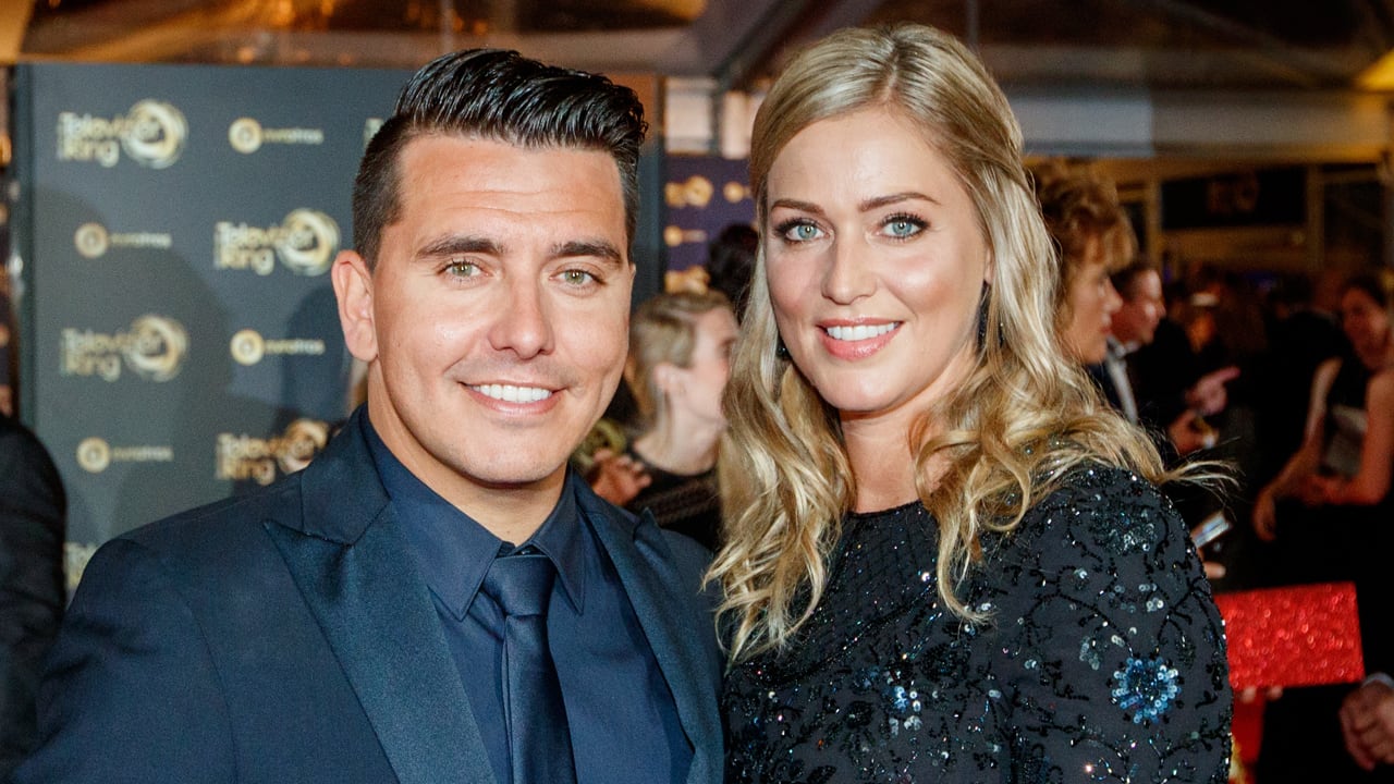 'Jan Smit en Liza Plat officieel gescheiden, worden bijna buren in Volendam'