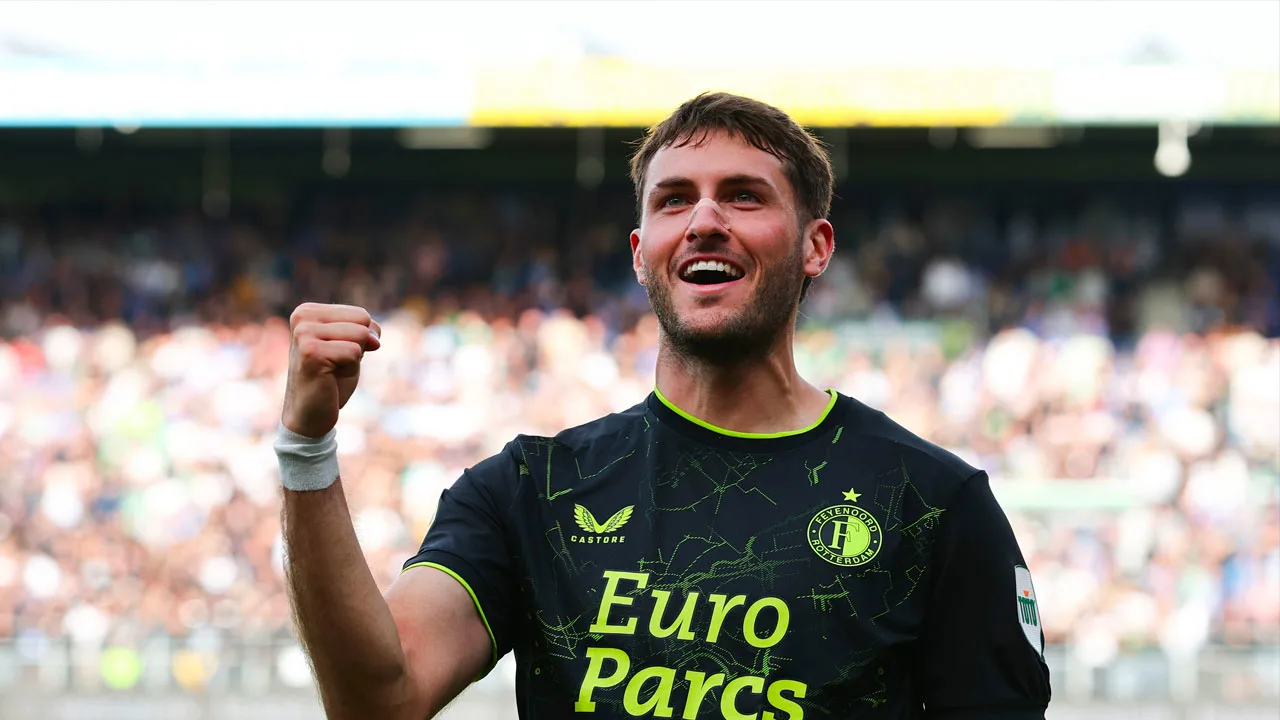 Santiago Giménez verbreekt stokoud Feyenoord-record