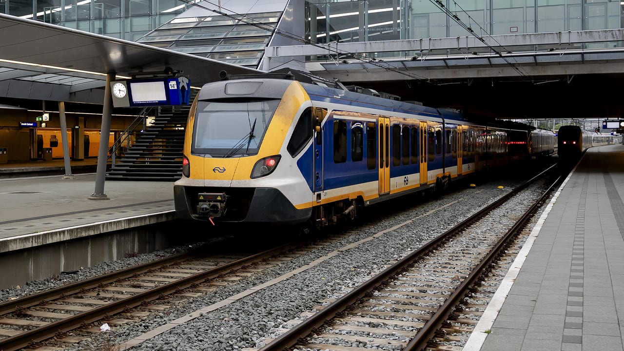 Personeel NS staakt vrijdag in noorden en zuiden van Nederland