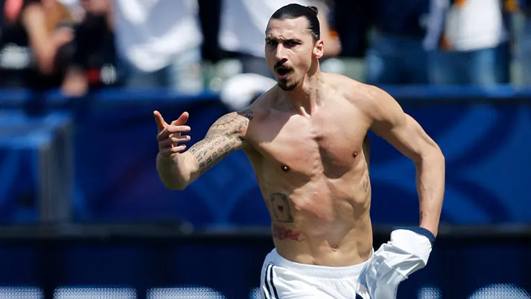Mijlpaal lonkt: Zlatan schiet zichzelf naar 499 doelpunten 